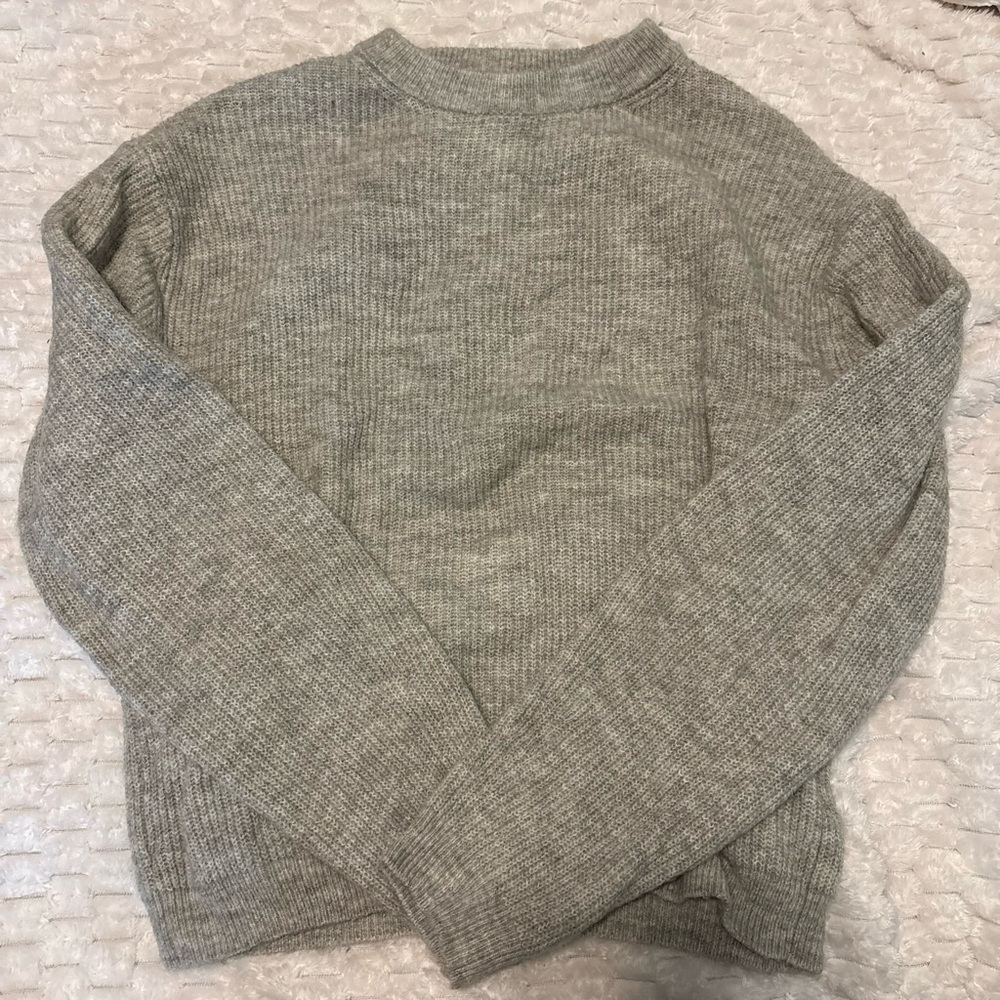 H&M Beige Ribbed Crewneck Sweater